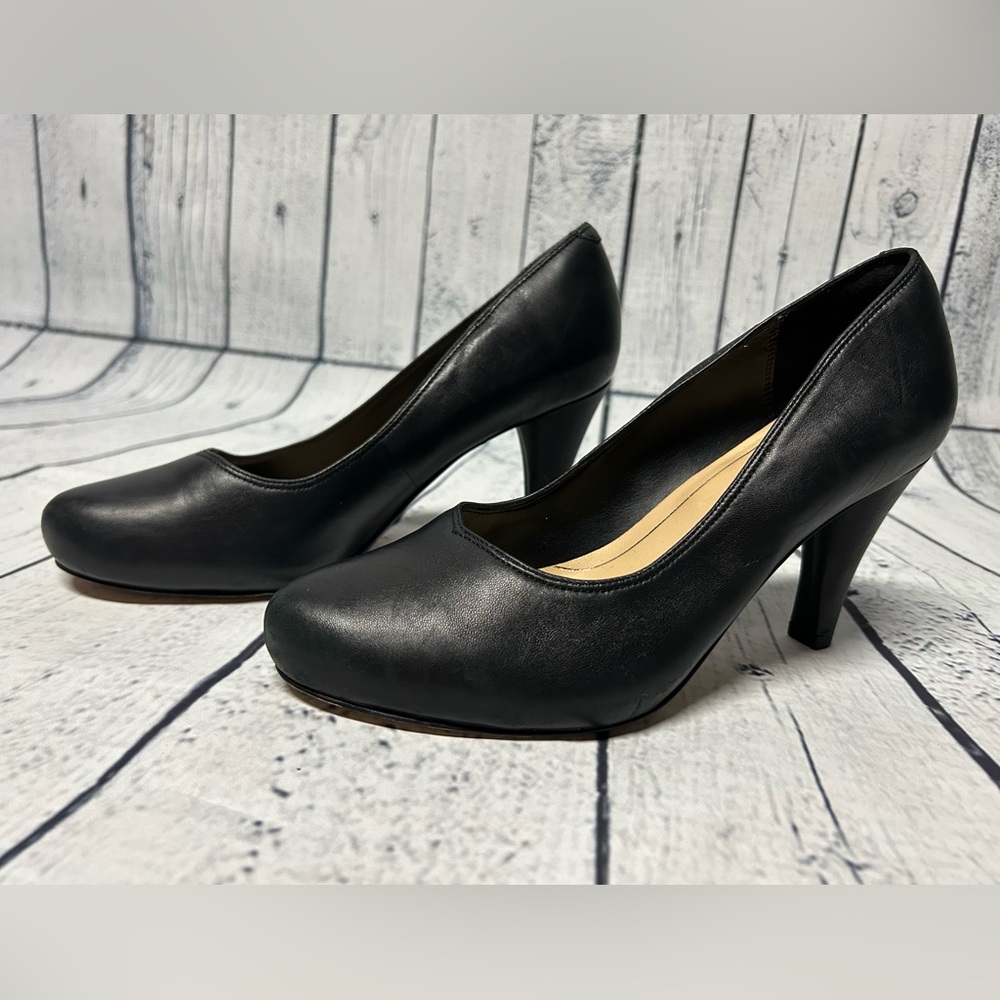 Clarks Black high heels size 8